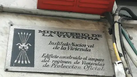 Placa del Ministerio de la Vivienda Placa del Ministerio de la Vivienda