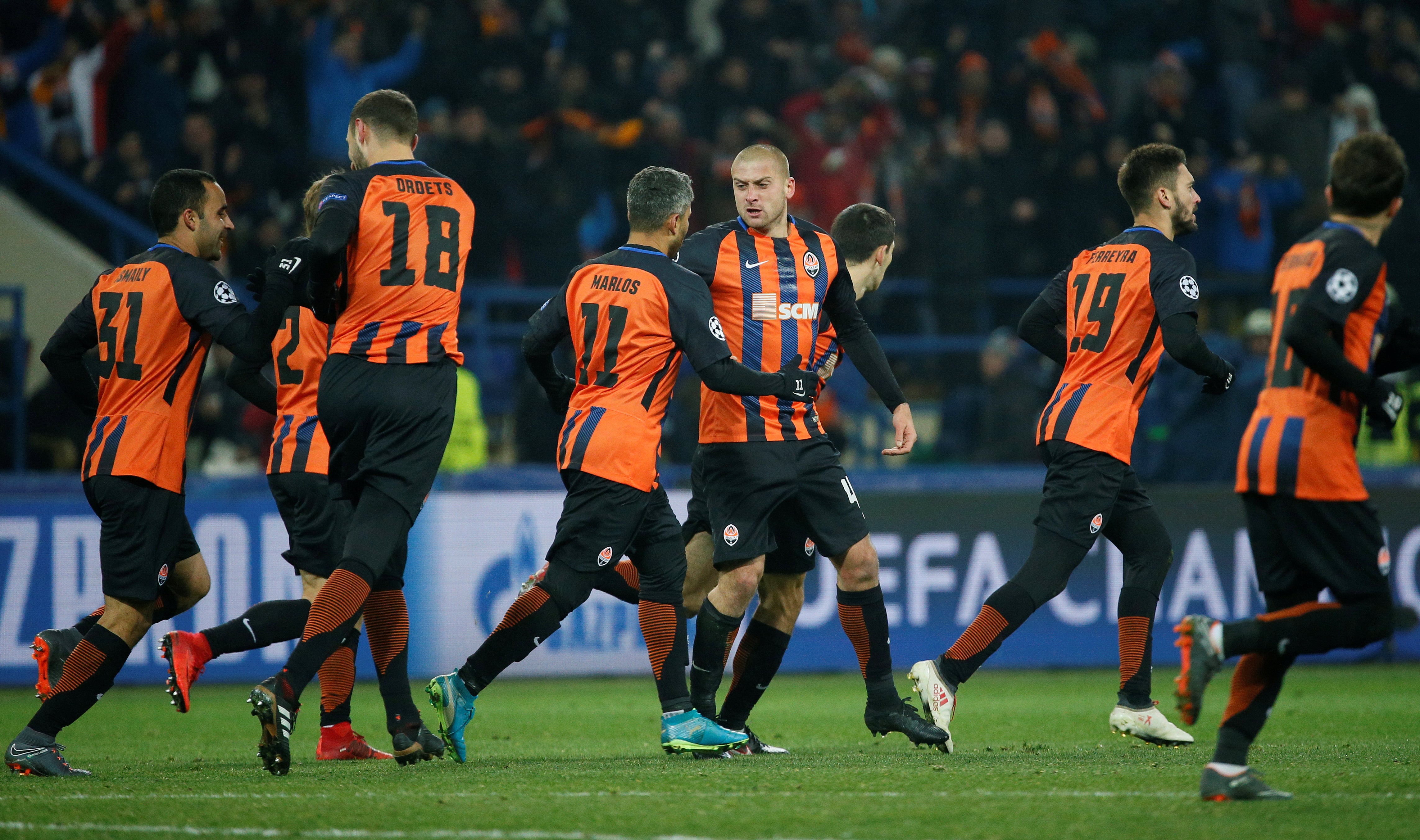 El Shakhtar coge ventaja en la eliminatoria remontando ante la Roma El Shakhtar coge ventaja en la eliminatoria remontando ante la Roma