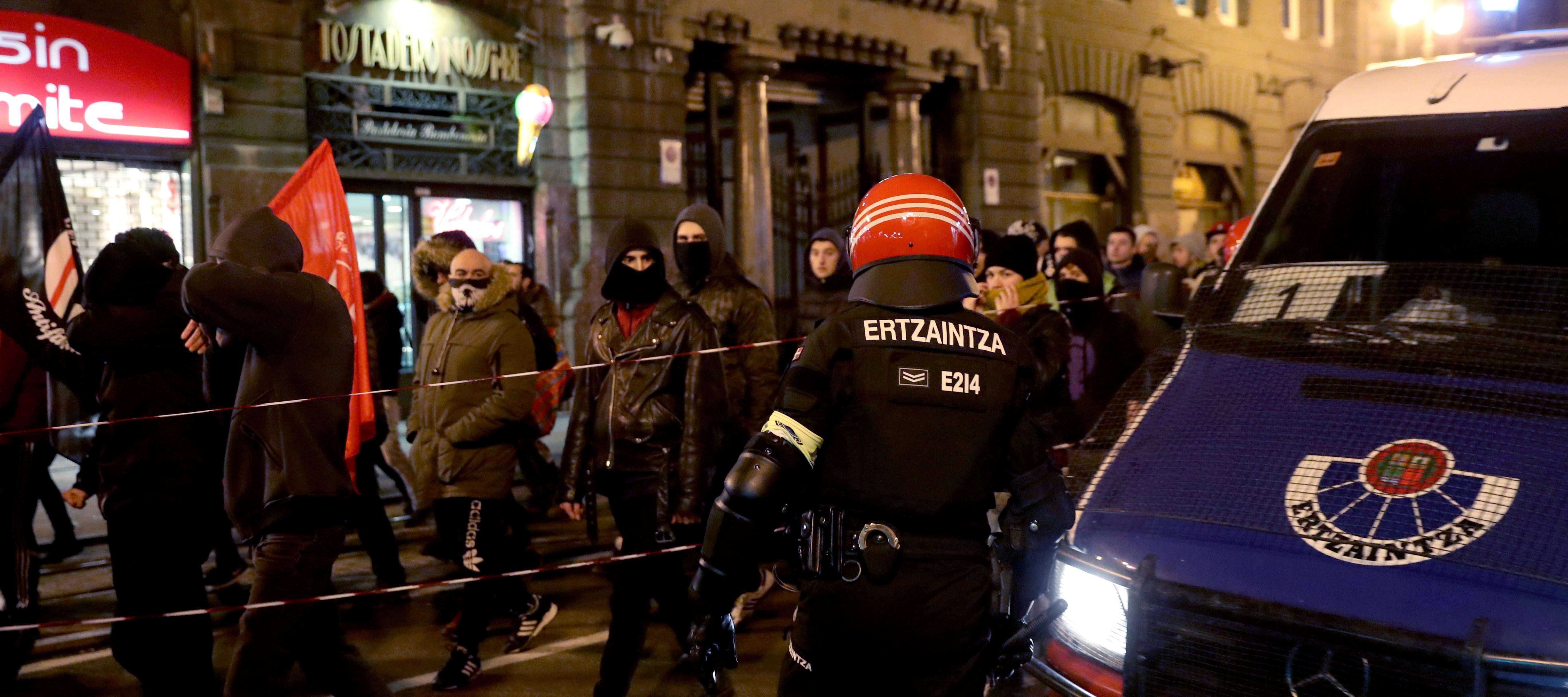 Bilbao refuerza su seguridad ante la llegada de aficionados violentos del Spartak de Moscú Bilbao refuerza su seguridad ante la llegada de aficionados violentos del Spartak de Moscú