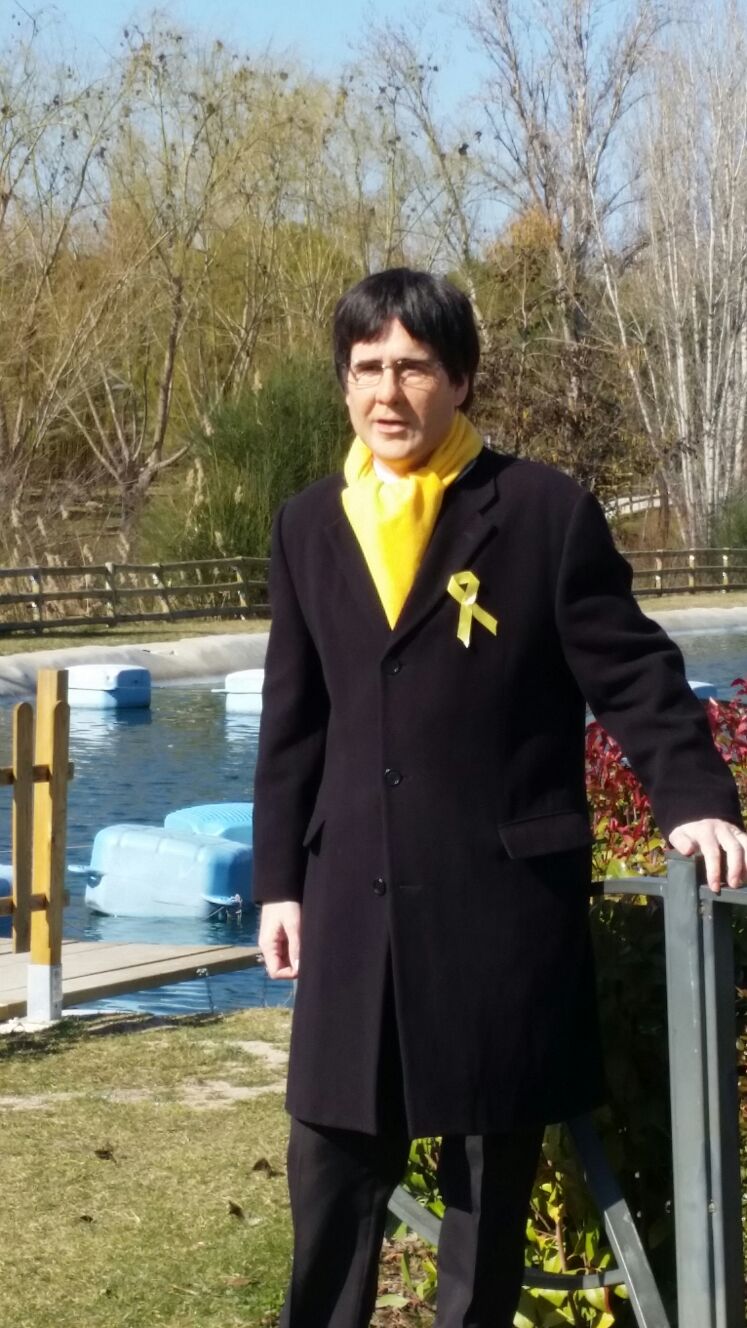 Un hombre llama a la Policía al confundir a Joaquín Reyes con Carles Puigdemont en Madrid Un hombre llama a la Policía al confundir a Joaquín Reyes con Carles Puigdemont en Madrid