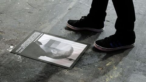 La obra 'Presos pol&iacute;ticos', retirada de ARCO