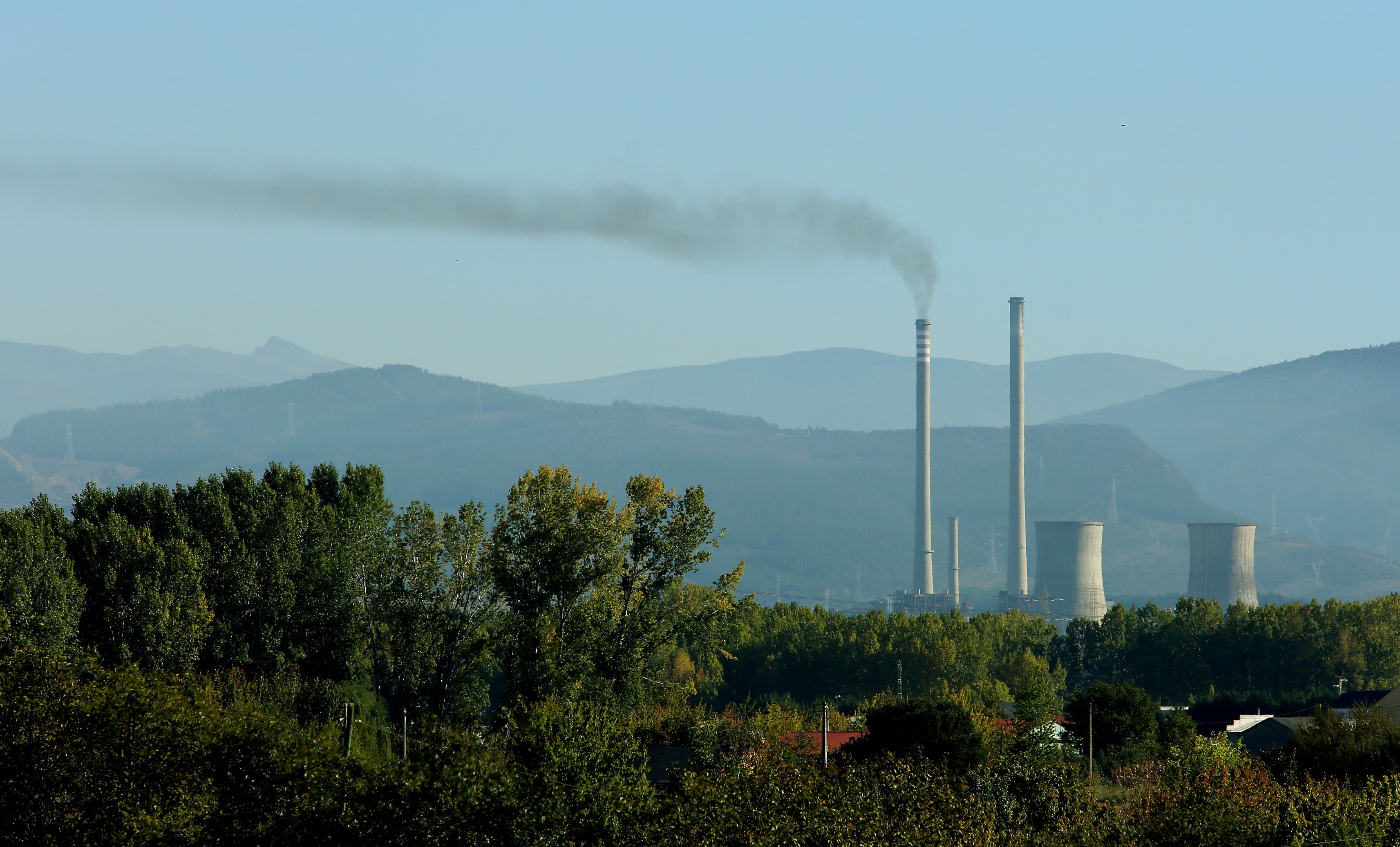 Indignación por el adelanto del cierre de la central de Compostilla Indignación por el adelanto del cierre de la central de Compostilla