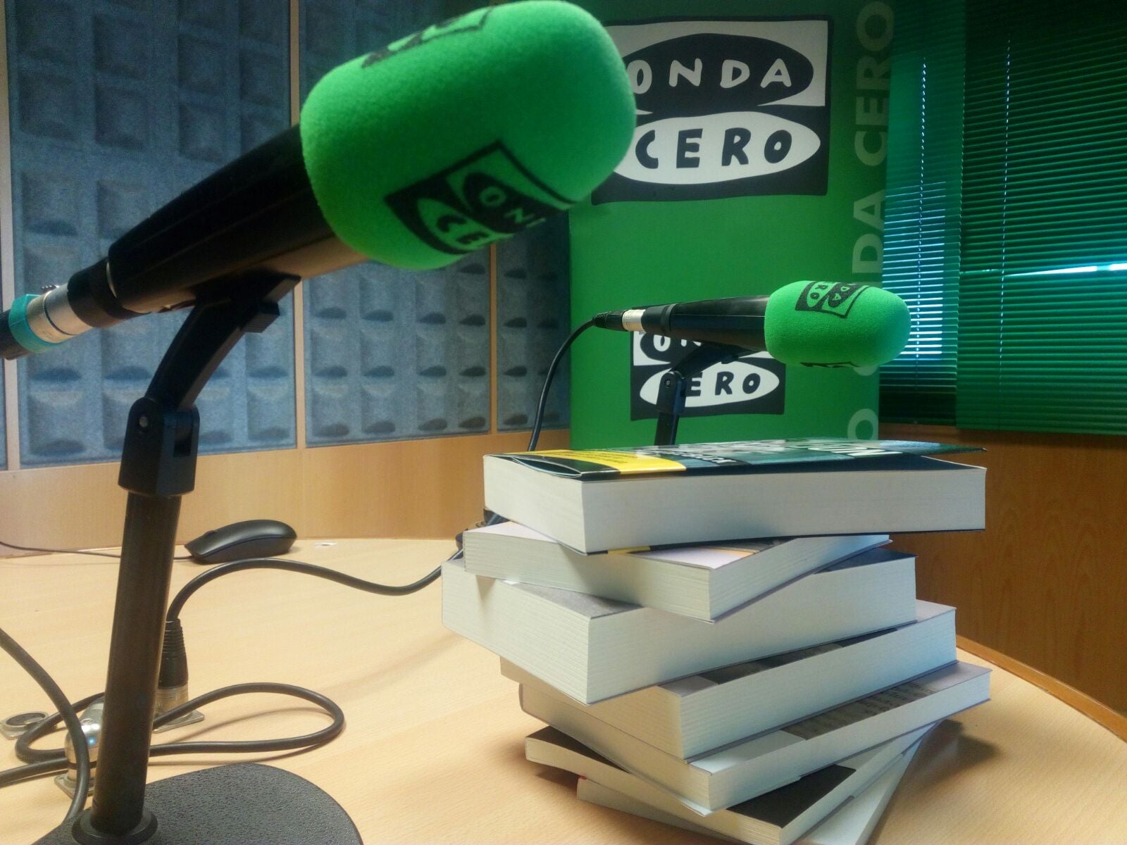 Entre micros y libros Entre micros y libros