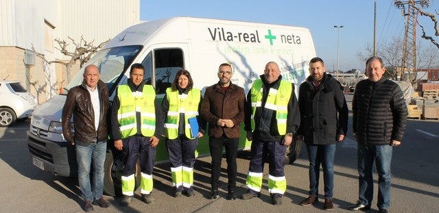 La furgoneta del servei de repàs de recollida del pla d’acció Vila-real+neta atén una dotzena d’incidències al dia La furgoneta del servei de repàs de recollida del pla d’acció Vila-real+neta atén una dotzena d’incidències al dia