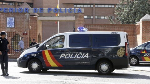 Furg&oacute;n de la Polic&iacute;a Nacional