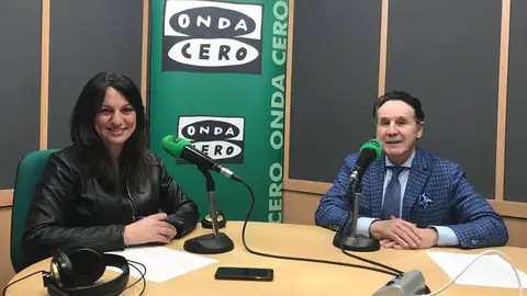 El Dr Pérez dela Romana charla con Luz Sigüenza El Dr Pérez de la Romana detalla las nuevas técnicas aplicadas a cirugía estética