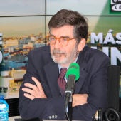 José Enrique Serrano en los estudios de Onda Cero