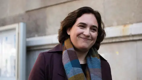 La alcaldesa de Barcelona, Ada Colau, a su llegada hoy al Conservatorio Municipal de Música La alcaldesa de Barcelona, Ada Colau, a su llegada hoy al Conservatorio Municipal de Música