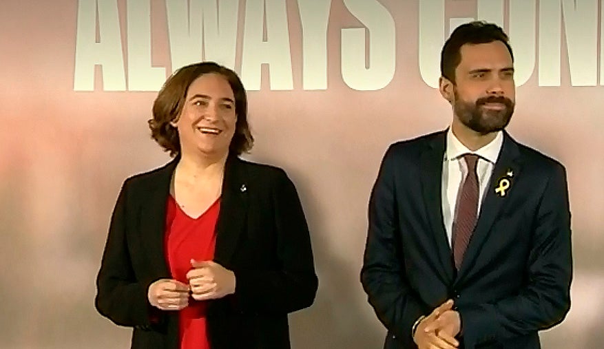 El Gobierno cree que el "desplante mezquino" de Torrent y Colau al Rey pone en riesgo el futuro del MWC en Barcelona El Gobierno cree que el "desplante mezquino" de Torrent y Colau al Rey pone en riesgo el futuro del MWC en Barcelona