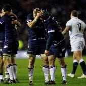 Los jugadores de Escocia celebran su histórico triunfo ante Inglaterra