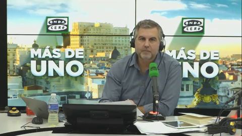 Mon&oacute;logo de Alsina: "Colau, una vela al independentismo y otra a la corona, por si hace falta para que el Mobile se quede en BCN"