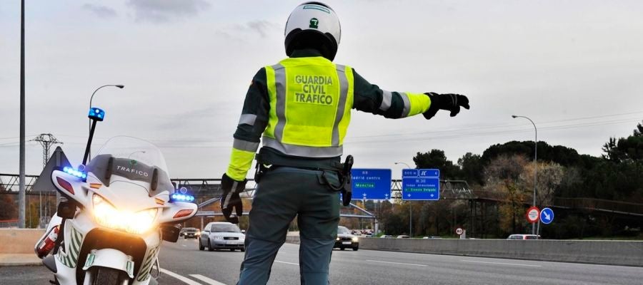 guardia-civil-control-trafico-2017-01 guardia-civil-control-trafico-2017-01