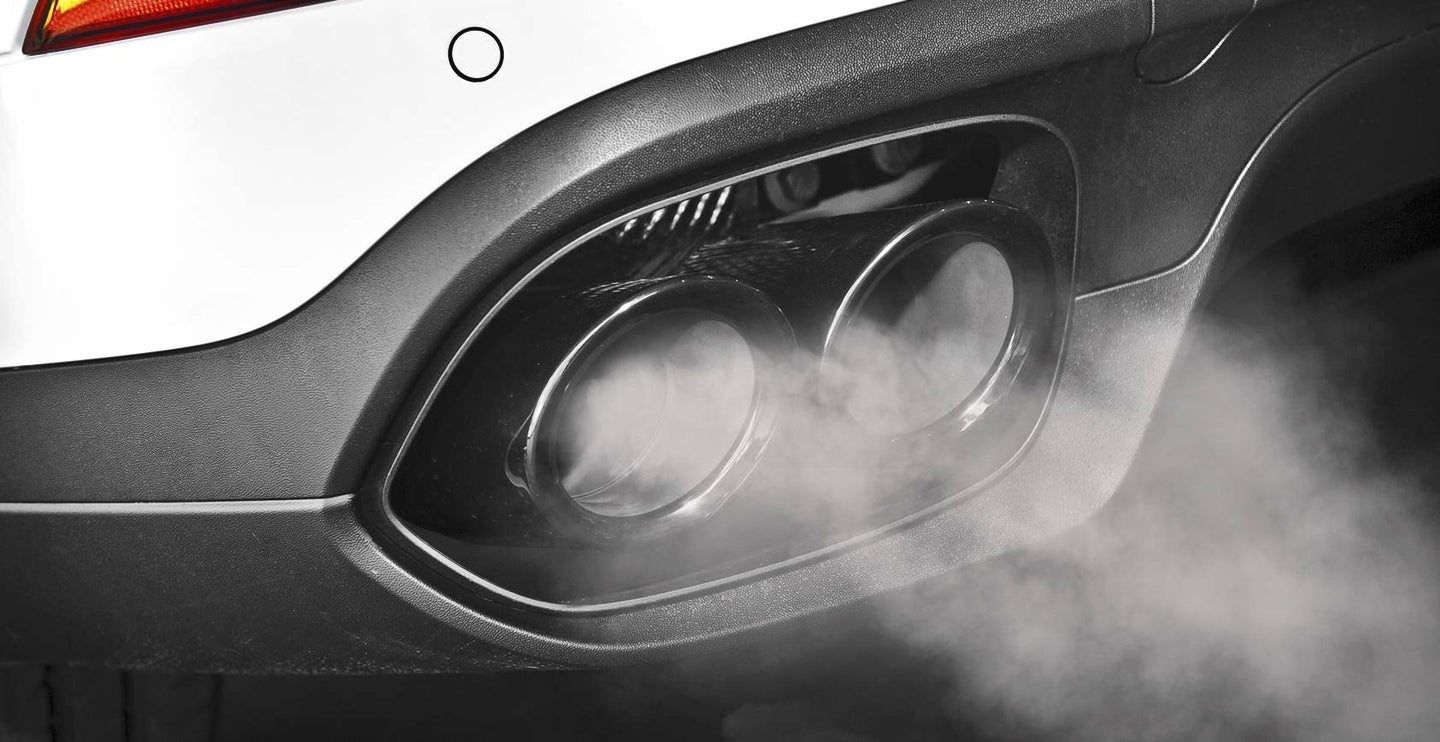 <p> Daimler, propietario de Mercedes Benz, llama a revisión a 774.000 vehículos en Europa </p> <p> Daimler, propietario de Mercedes Benz, llama a revisión a 774.000 vehículos en Europa </p>