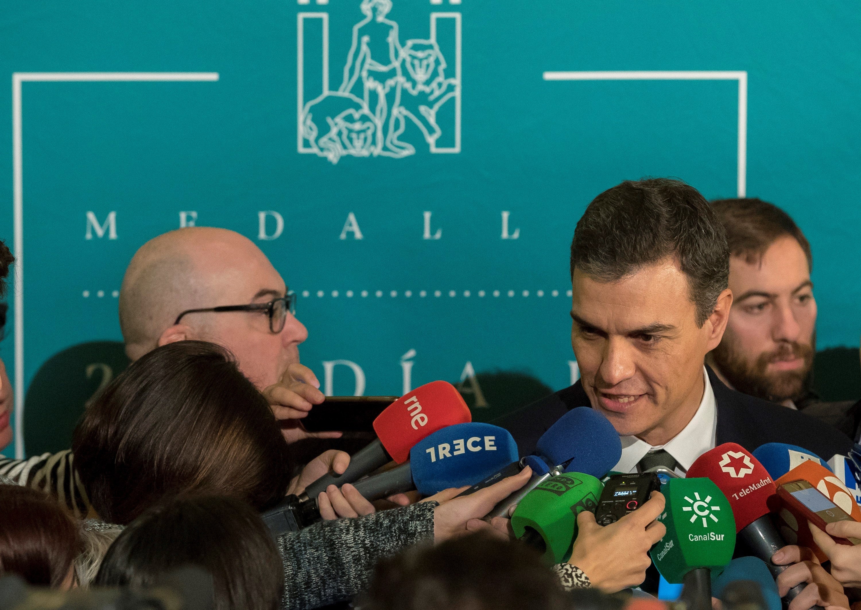 Sánchez reta a Rajoy a que "presente los Presupuestos ya o convoque a urnas" Sánchez reta a Rajoy a que "presente los Presupuestos ya o convoque a urnas"