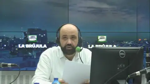 La entrada de David del Cura: "Puigdemont enfanga la gobernabilidad con la propuesta de Jordi Sánchez" La entrada de David del Cura: "Puigdemont enfanga la gobernabilidad con la propuesta de Jordi Sánchez"