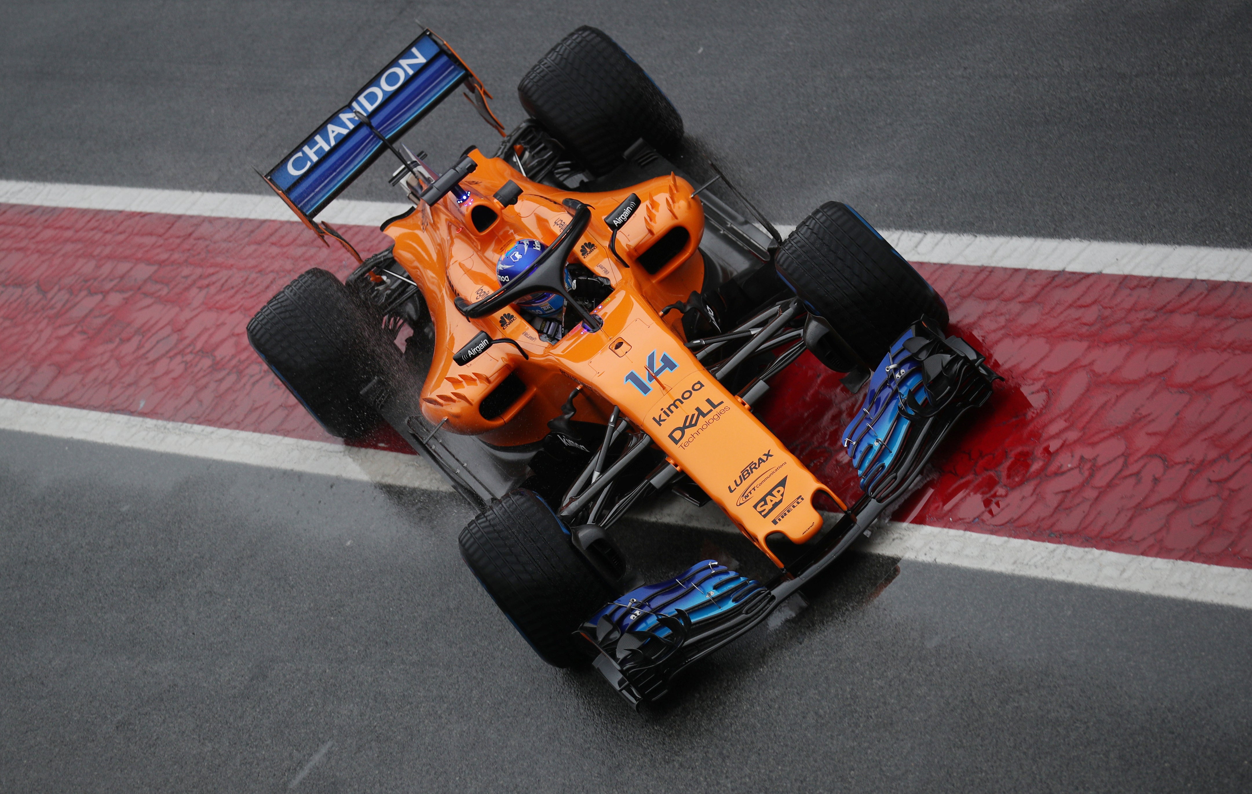 Hamilton lidera el cuarto día de test de pretemporada con Alonso 5º y Sainz 6º Hamilton lidera el cuarto día de test de pretemporada con Alonso 5º y Sainz 6º