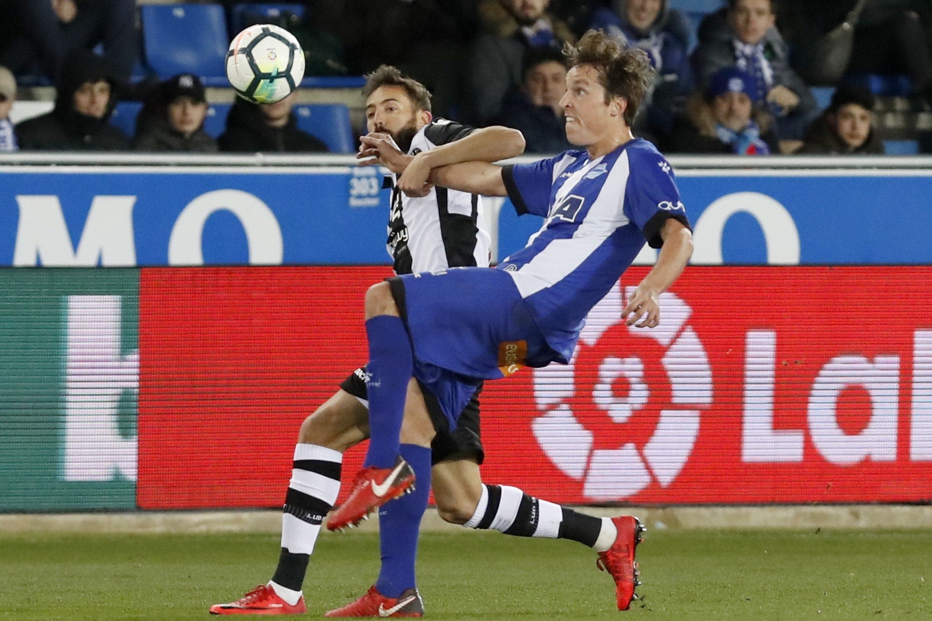 Alavés 1-0 Levante | Un gol de Laguardia en los últimos minutos deja muy tocado al Alavés Alavés 1-0 Levante | Un gol de Laguardia en los últimos minutos deja muy tocado al Alavés