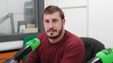 Adrián Arias, predidente de la Federación de Asociaciones de Vecinos de Gijón Entrevista en el programa "Gijón en la Onda"