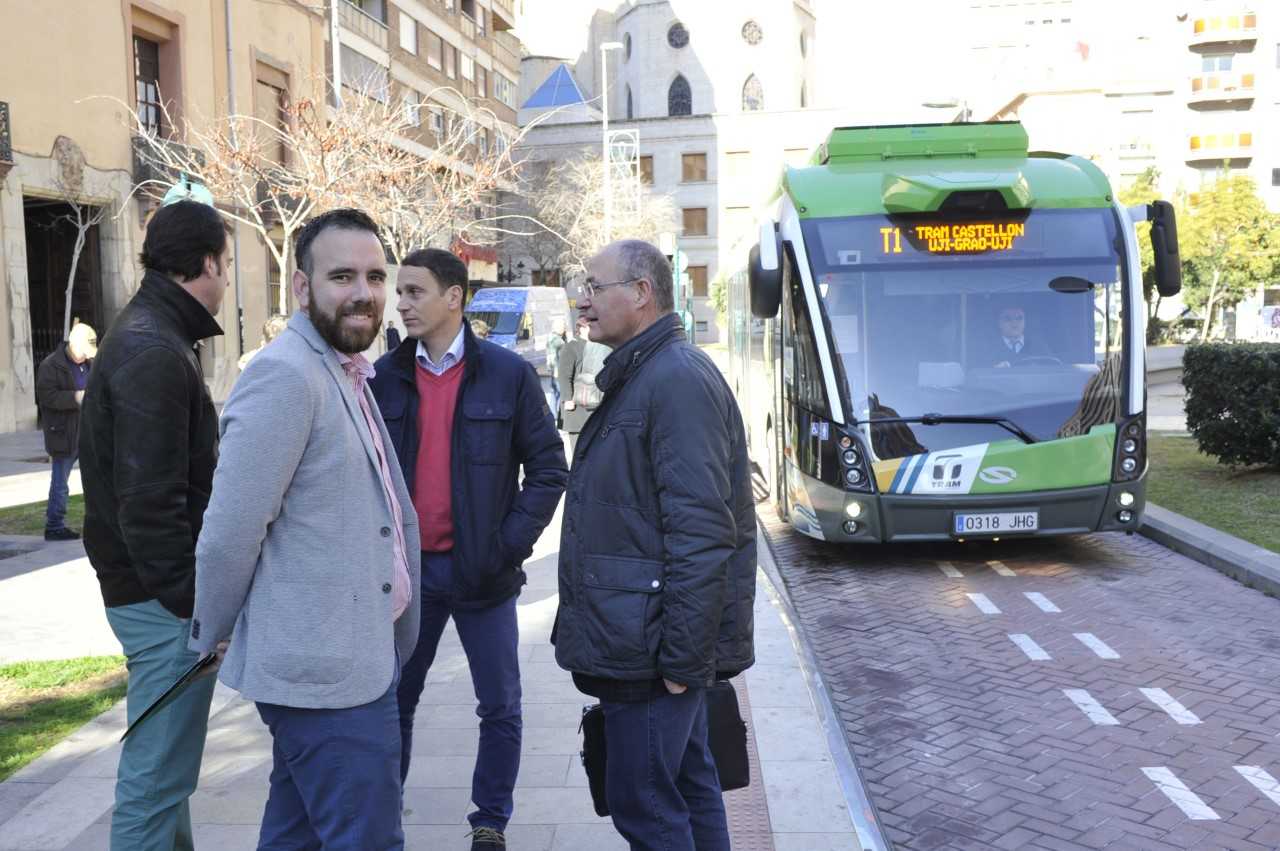 Castellón consolida el bus y TRAM 24 horas los fines de semana de Magdalena, la línea circular y las tres rutas especiales de mascletades Castellón consolida el bus y TRAM 24 horas los fines de semana de Magdalena, la línea circular y las tres rutas especiales de mascletades
