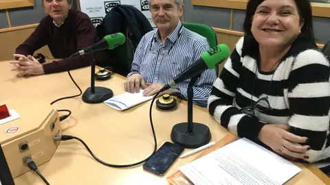 Esclerósis Múltiple Hablamos con la presidenta y vicepresidente de la Asociación Esclerósis Múltiple Joaquín Argente.