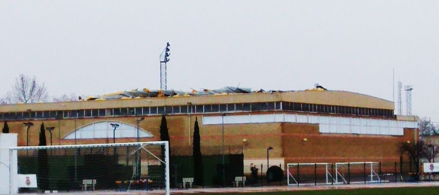 Estado de la cubierta del Polideportivo Rey Juan Carlos Estado de la cubierta del Polideportivo Rey Juan Carlos