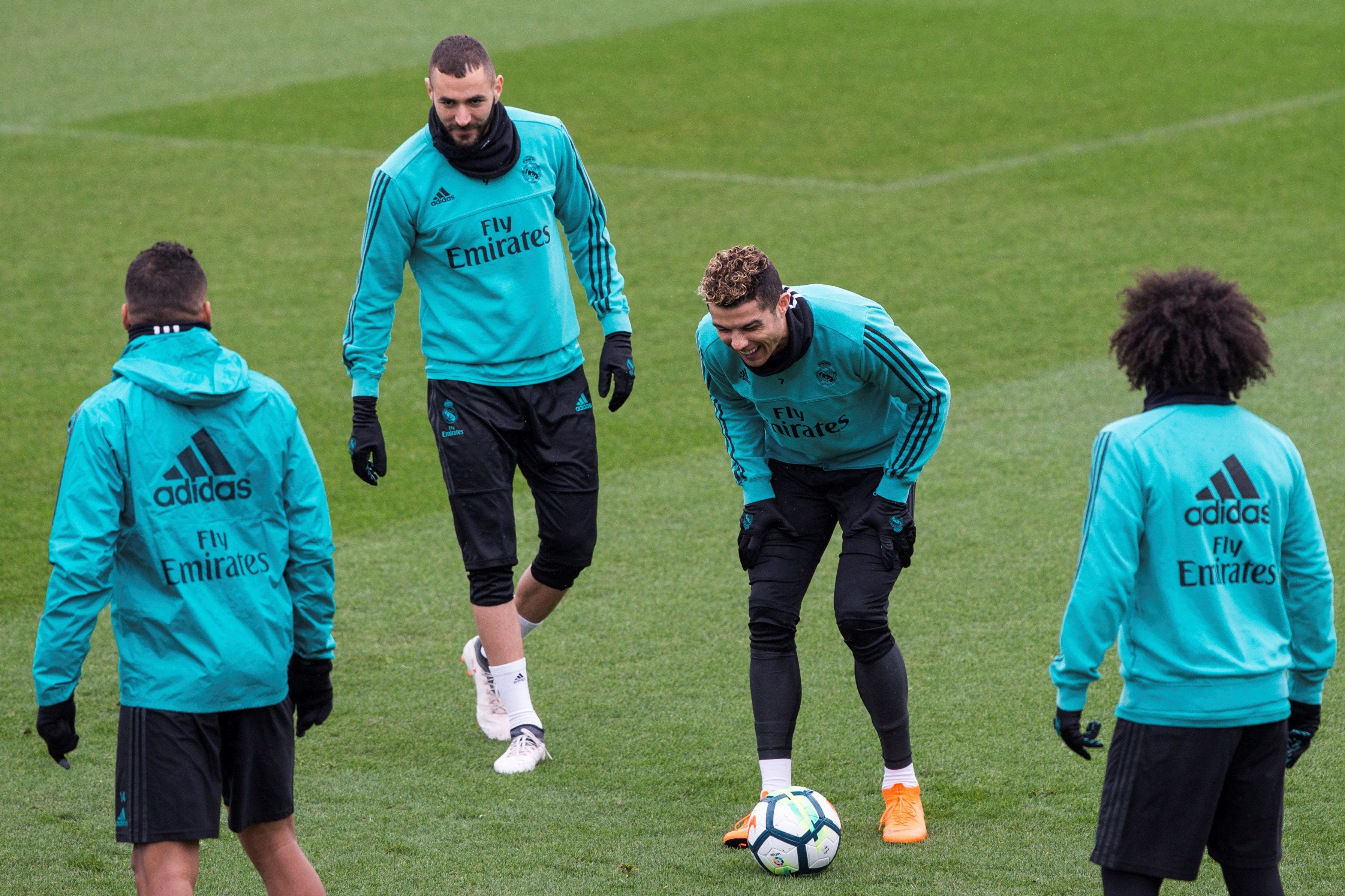 Kroos y Modric siguen entrenándose al margen... a 4 días del PSG - Real Madrid Kroos y Modric siguen entrenándose al margen... a 4 días del PSG - Real Madrid