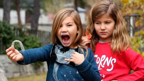 Niñas con aparato Niñas con aparato