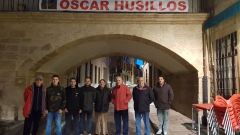 AQU&Iacute; EN LA ONDA