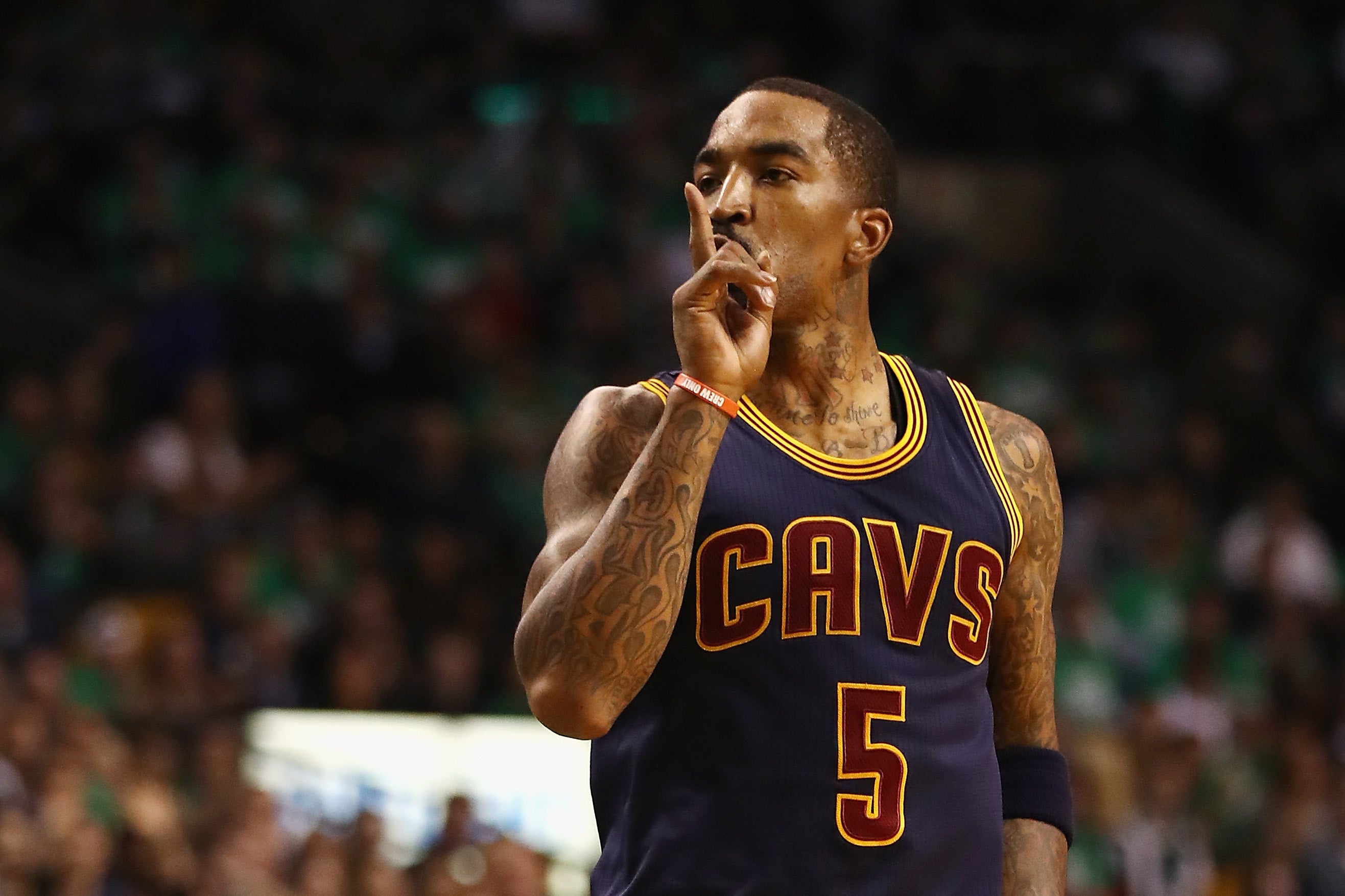 Crónica en Rosa: El lanzamiento de sopa de JR Smith episode artwork