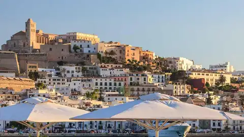 Dalt Vila, el recinto amurallado de la ciudad de Ibiza Dalt Vila, el recinto amurallado de la ciudad de Ibiza
