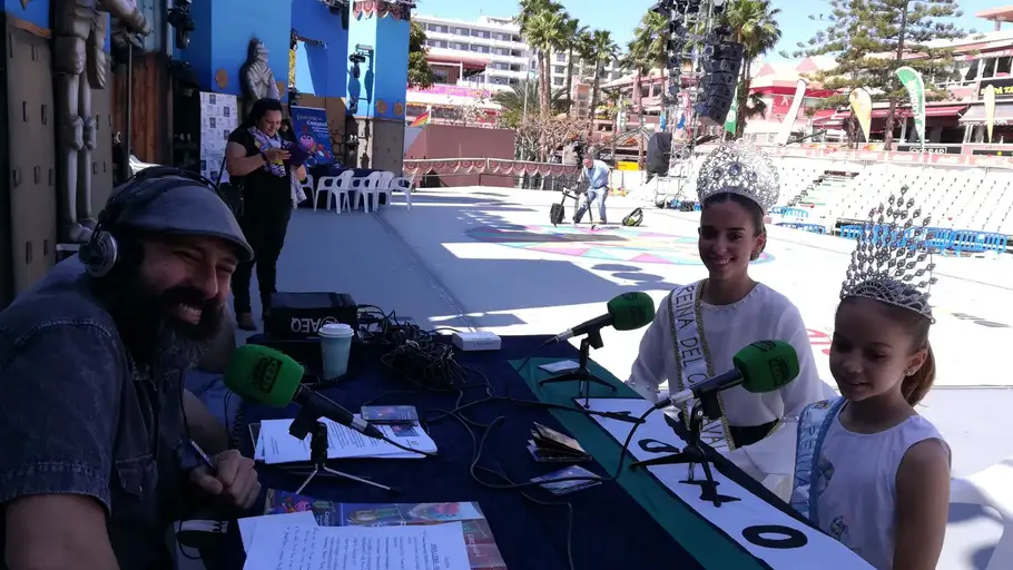 Emisión en directo de Gran Canaria En La Onda desde el Carnaval Internacional de Maspalomas Emisión en directo de Gran Canaria En La Onda desde el Carnaval Internacional de Maspalomas