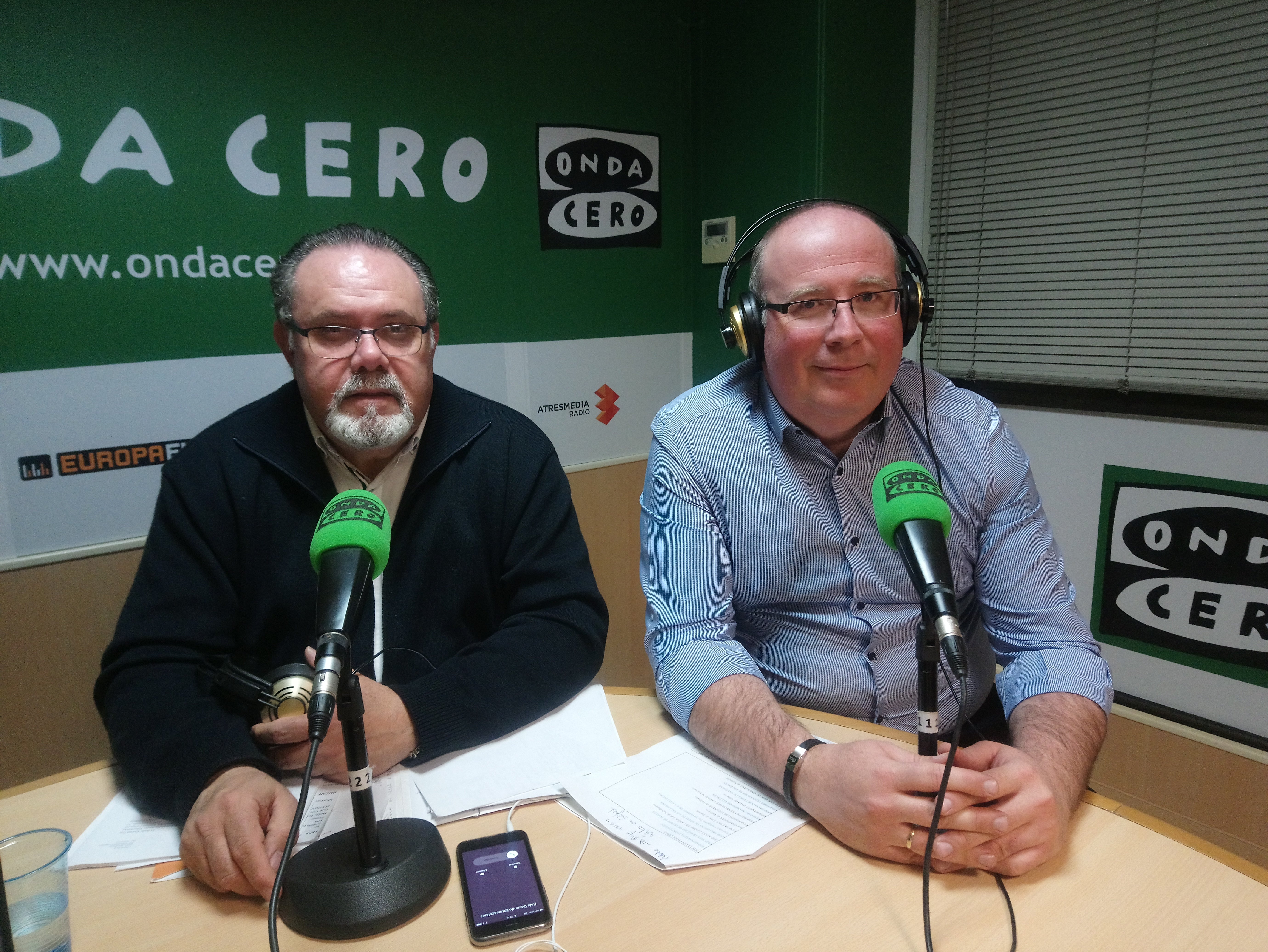 "Las encuestas que la Consellería ha remitido a los padres parecen buscar el "Rh" valenciano de nuestros hijos" "Las encuestas que la Consellería ha remitido a los padres parecen buscar el "Rh" valenciano de nuestros hijos"