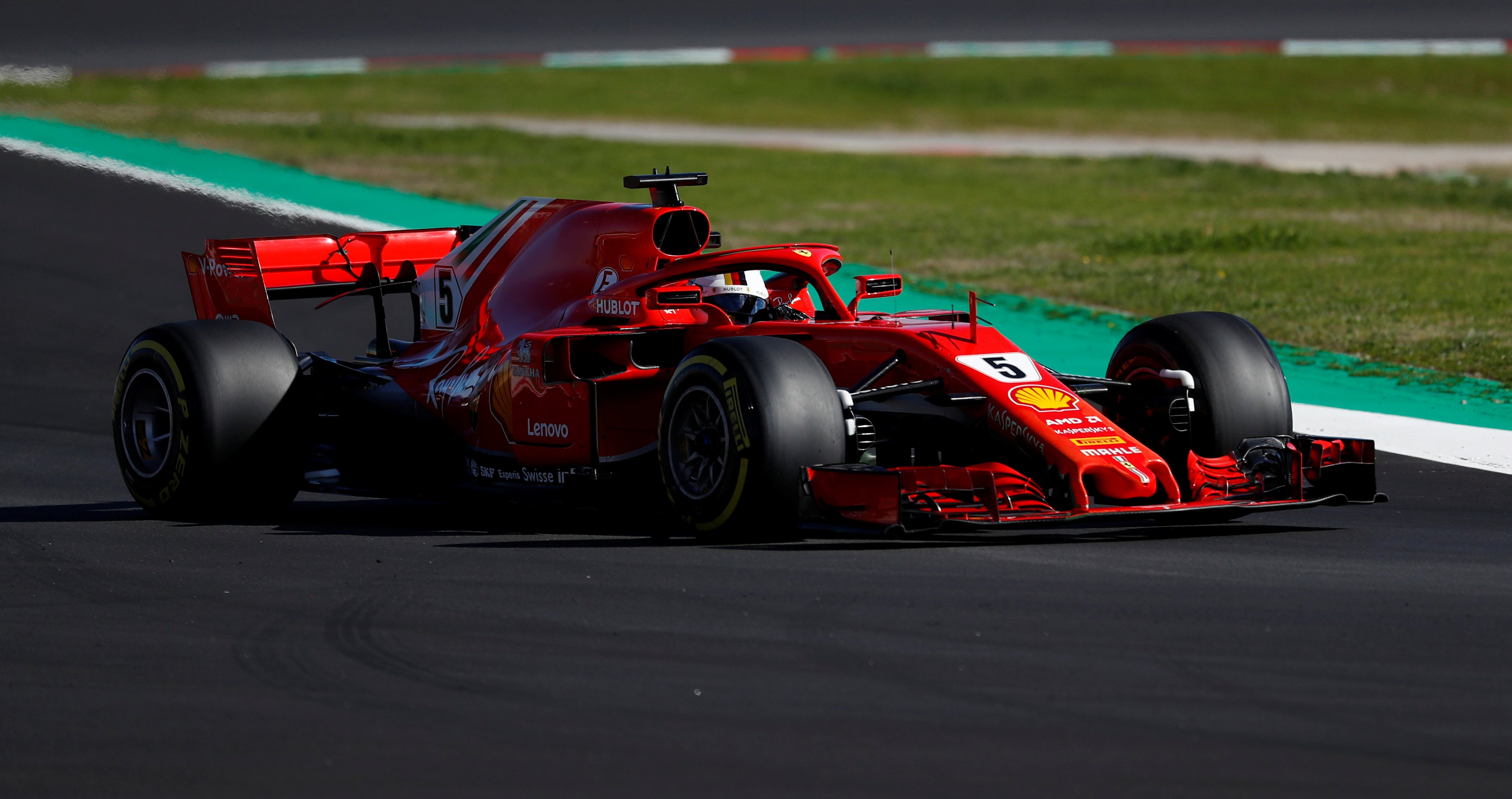 Vettel marca el ritmo en una nueva jornada aciaga para McLaren con Sainz 8º Vettel marca el ritmo en una nueva jornada aciaga para McLaren con Sainz 8º