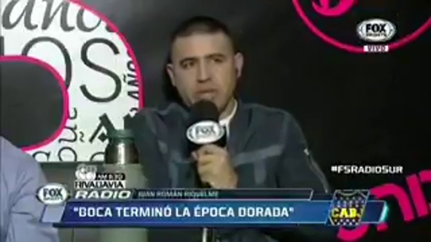 Riquelme carga contra el fútbol moderno: "Antes amábamos jugar al fútbol, ahora los futbolistas ponen una foto con el peluquero" Riquelme carga contra el fútbol moderno: "Antes amábamos jugar al fútbol, ahora los futbolistas ponen una foto con el peluquero"