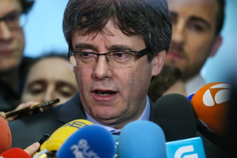Puigdemont acusa al juez Llarena de "usurpar la función de la democracia" Puigdemont acusa al juez Llarena de "usurpar la función de la democracia"