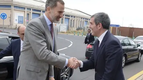 Llegada del Rey Felipe VI a Santa Cruz de Tenerife para presidir un acto de la Fundación Princesa de Girona Llegada del Rey Felipe VI a Santa Cruz de Tenerife para presidir un acto de la Fundación Princesa de Girona