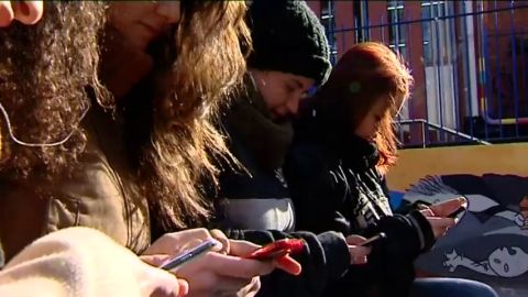 Incrementa el n&uacute;mero de menores adicto a las redes sociales. 