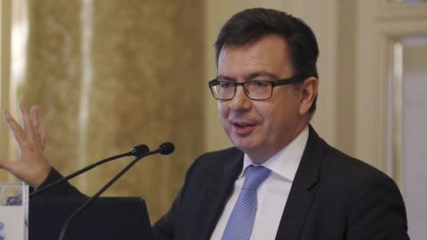 Rom&aacute;n Escolano