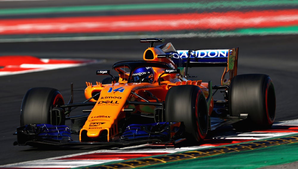Fernando Alonso corre sobre el trazado