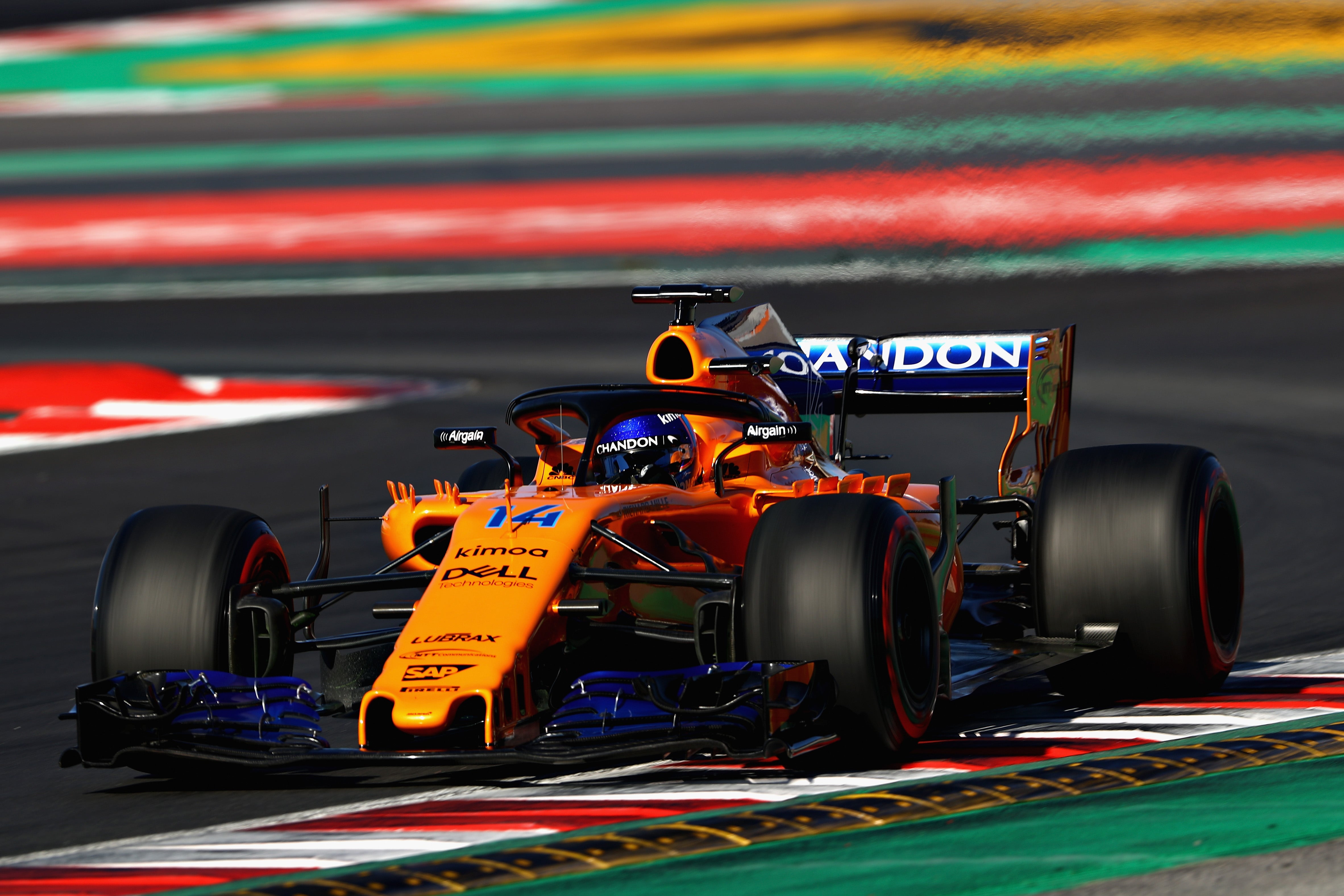 El McLaren deja tirado otra vez a Fernando Alonso: ahora por una fuga de aceite El McLaren deja tirado otra vez a Fernando Alonso: ahora por una fuga de aceite