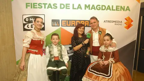 Lorena Pardo entrevista a los representantes de la Gaiata 17 .