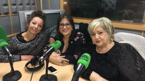 Tertulia D&iacute;a Internacional de las Mujeres. Rosario Toledo, Mili&aacute;n Oneto y Amalia Quir&oacute;s.