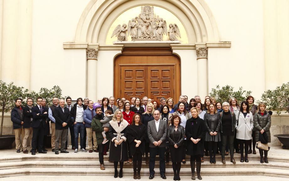 Las instituciones aragonesas respaldan los paros feministas Las instituciones aragonesas respaldan los paros feministas