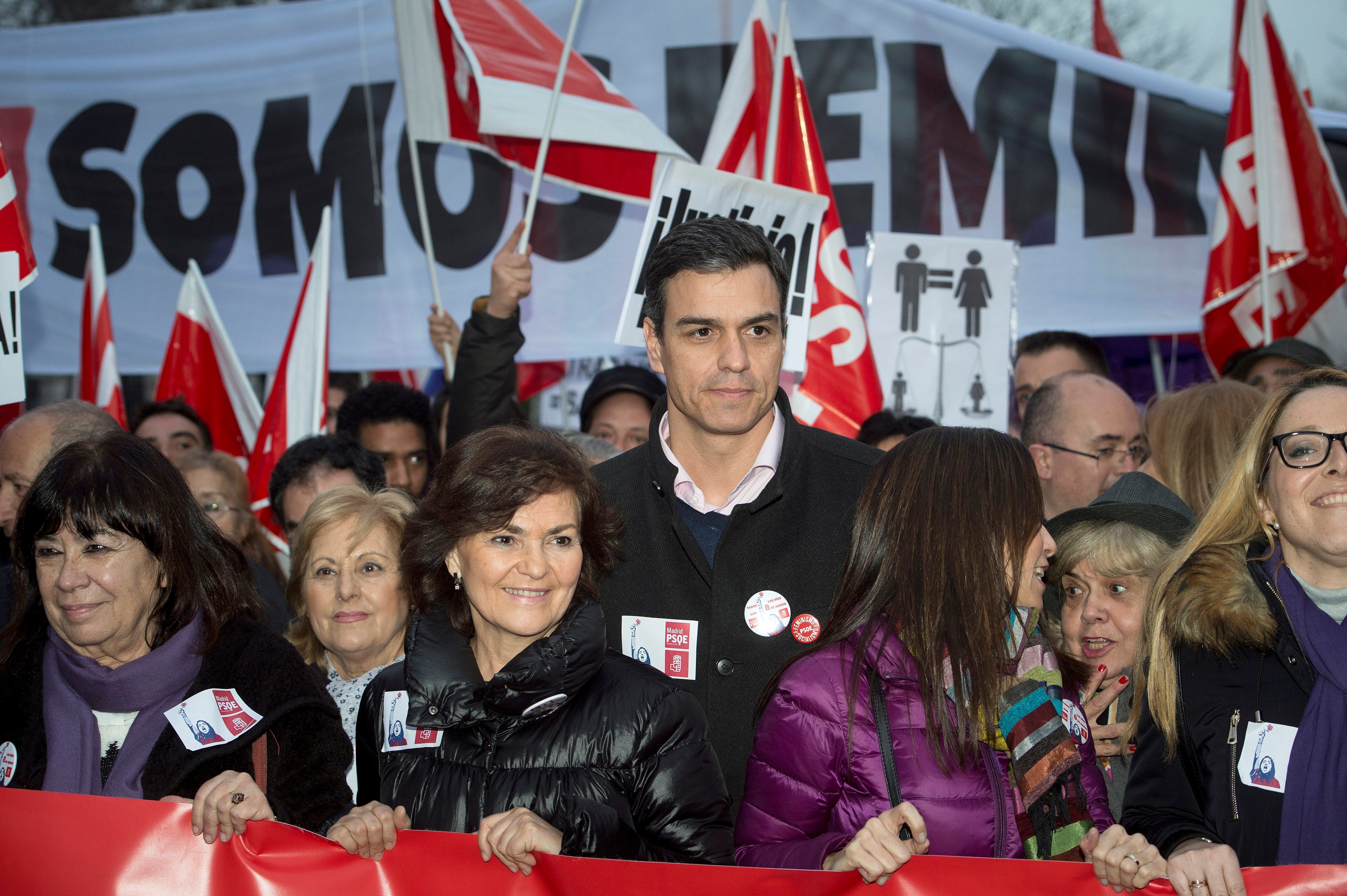 Pedro Sánchez: "Estamos ante un momento histórico para la sociedad liderado por las mujeres de este país" Pedro Sánchez: "Estamos ante un momento histórico para la sociedad liderado por las mujeres de este país"