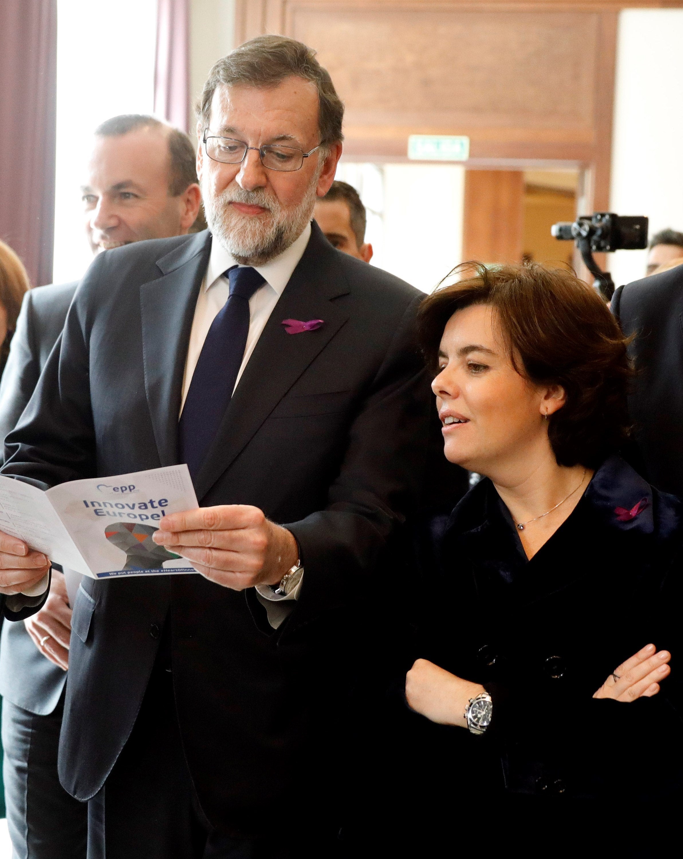 El Gobierno advierte que mantendrá el 155 si no hay un Govern conforme a derecho El Gobierno advierte que mantendrá el 155 si no hay un Govern conforme a derecho