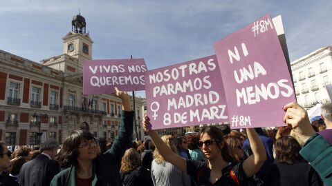 Las mujeres, citadas ma&ntilde;ana a "parar el mundo" en la primera huelga feminista