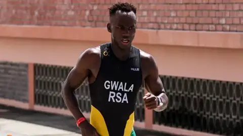 El triatleta Mhlengi Gwala El triatleta Mhlengi Gwala