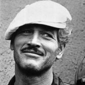 El actor estadounidense Paul Newman durante el rodaje de la película "El golpe"