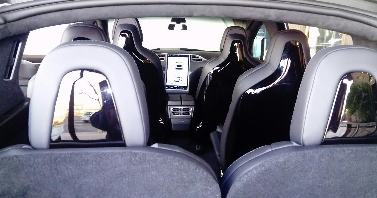 Tesla asegura que en el accidente en California el coche estaba en piloto automático y el conductor no actuó Tesla asegura que en el accidente en California el coche estaba en piloto automático y el conductor no actuó