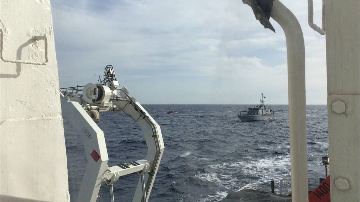Italia incauta el barco de la ONG española ProActiva Open Arms tras desembarcar a 218 inmigrantes Italia incauta el barco de la ONG española ProActiva Open Arms tras desembarcar a 218 inmigrantes